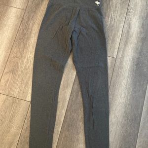 Girls Abercrombie grey leggings- size 15/16